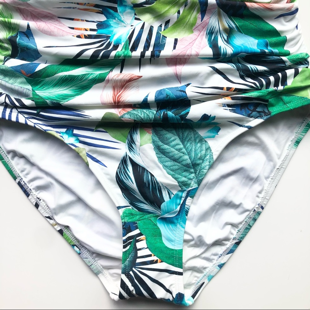 NEW La Blanca one piece swimsuit -white/green - Picture 4 of 9